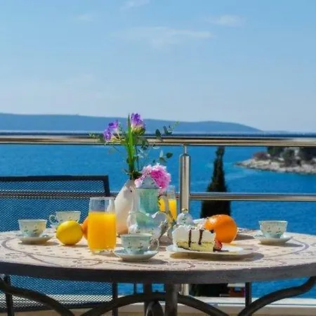 Marta Trogir