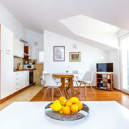 Marta Apartment