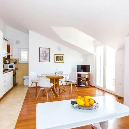 Apartment Marta